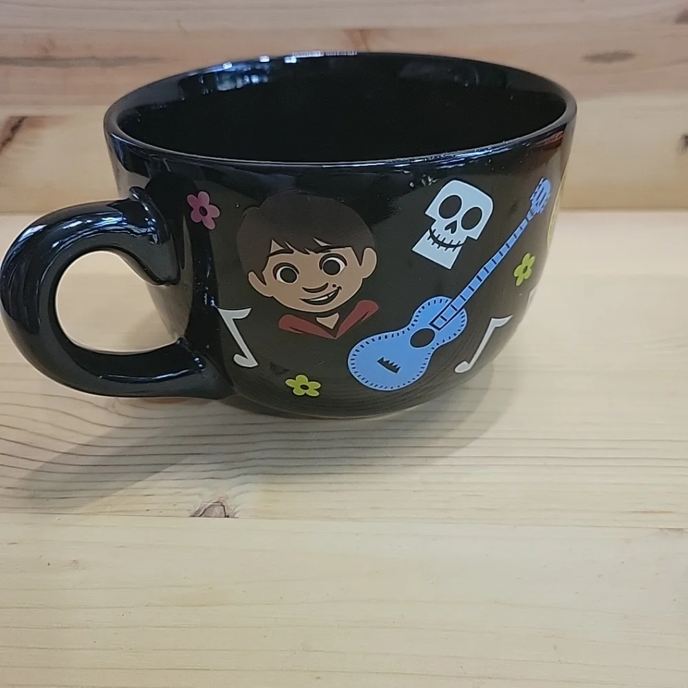 Disney Coco Pixar XL ceramic coffee Mug Cup